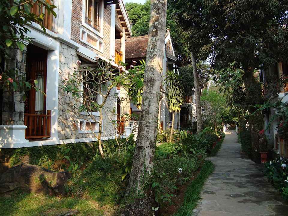 Hauptweg durch die Anlage Long Beach Resort Phu Quoc