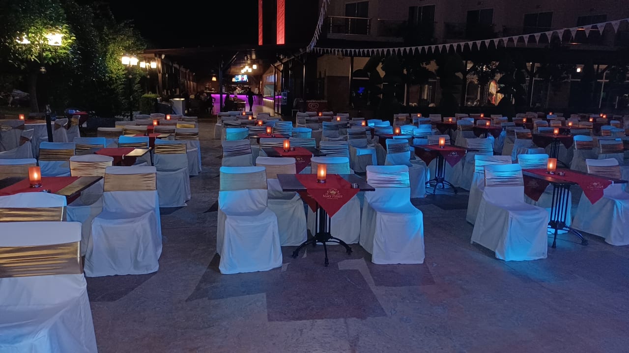 Gartenanlage Mary Hotel Side