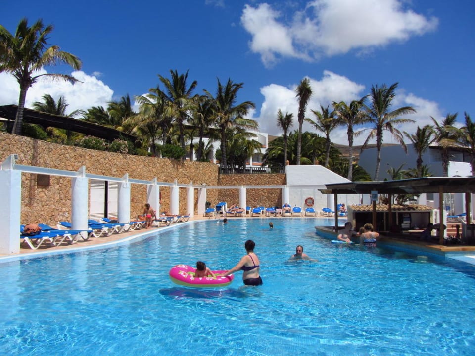 Unterer Pool mit direkter Poolbar Club Jandia Princess