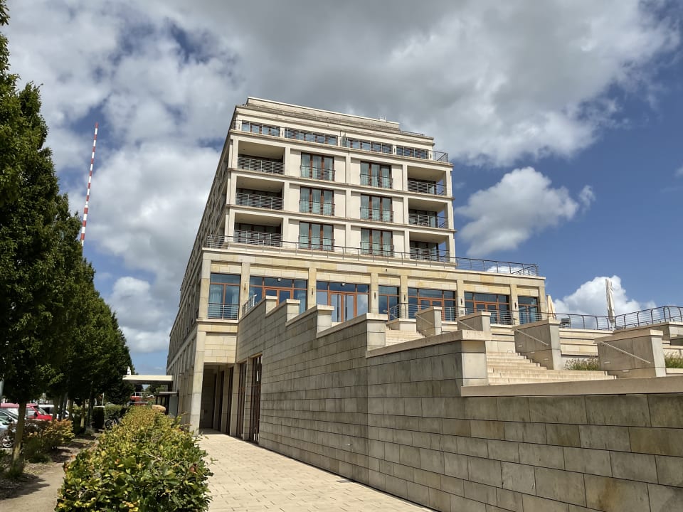 Außenansicht ATLANTIC Hotel Wilhelmshaven