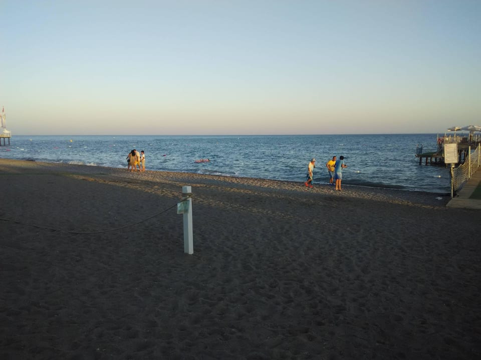 Pláž v podvečer Belek Beach Resort Hotel