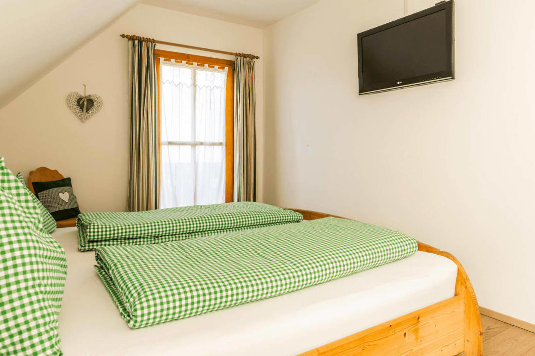 Zimmer Weingut & Buschenschank Pölzl