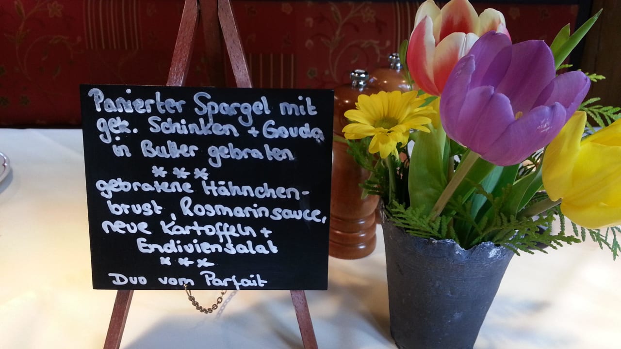 Halbpension/ein Überblick Hotel Weinhaus Weiler