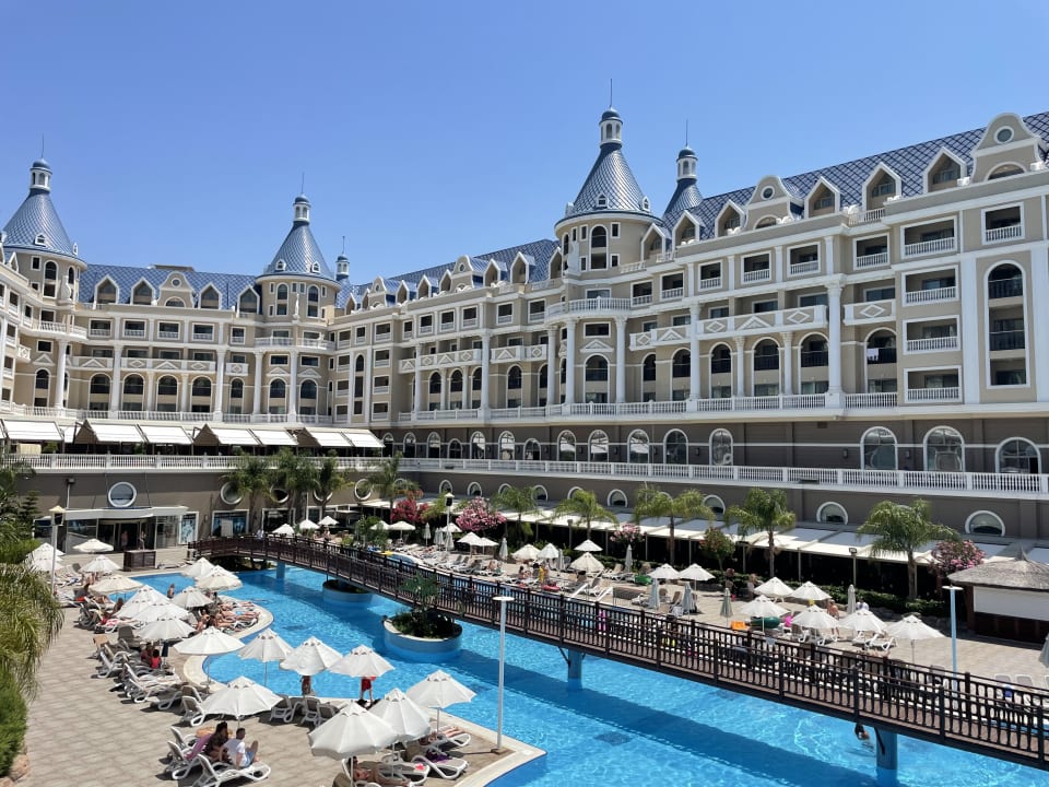 Pool Haydarpasha Palace
