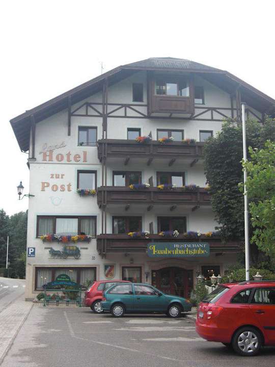 Außenansicht Hotel Zur Post Laaben