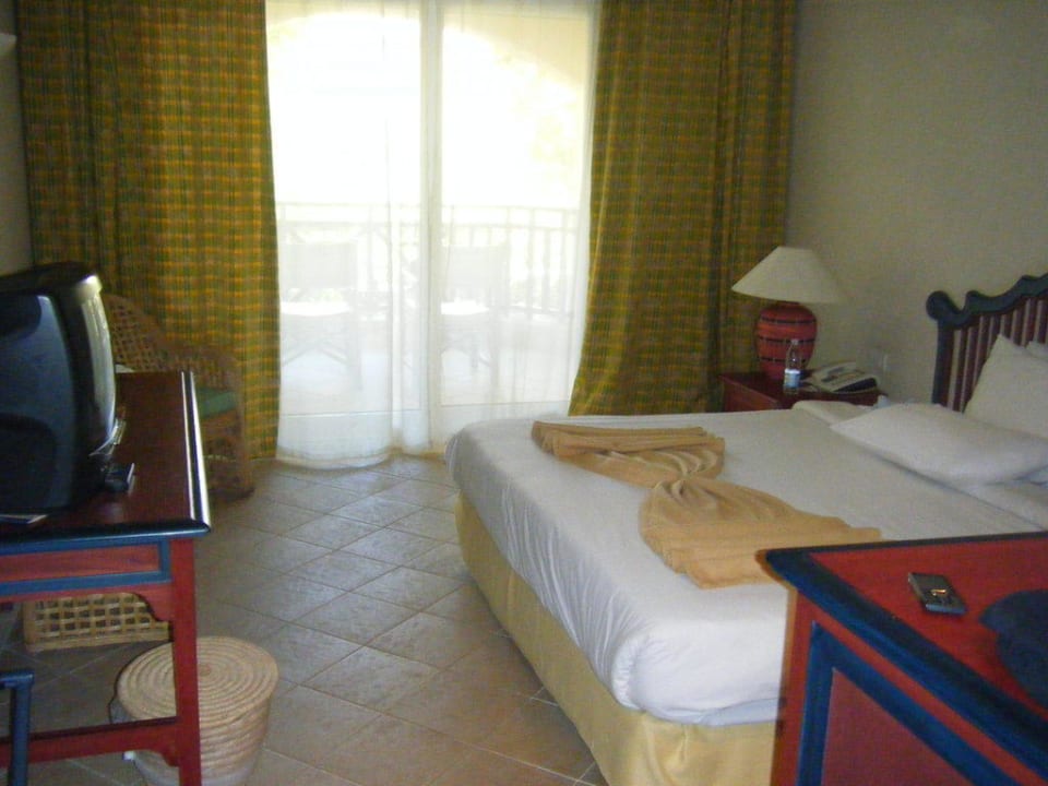 Blick von Tür ins Zimmer The Grand Hotel Sharm El Sheikh