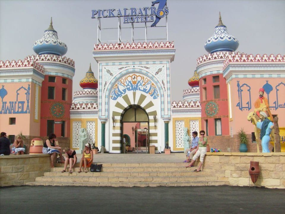 Traumhaft Pickalbatros Alf Leila Wa Leila Resort - Neverland Hurghada