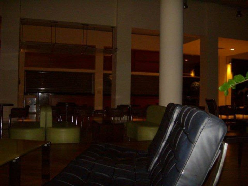 Lobby bei Nacht Blue Lagoon Resort