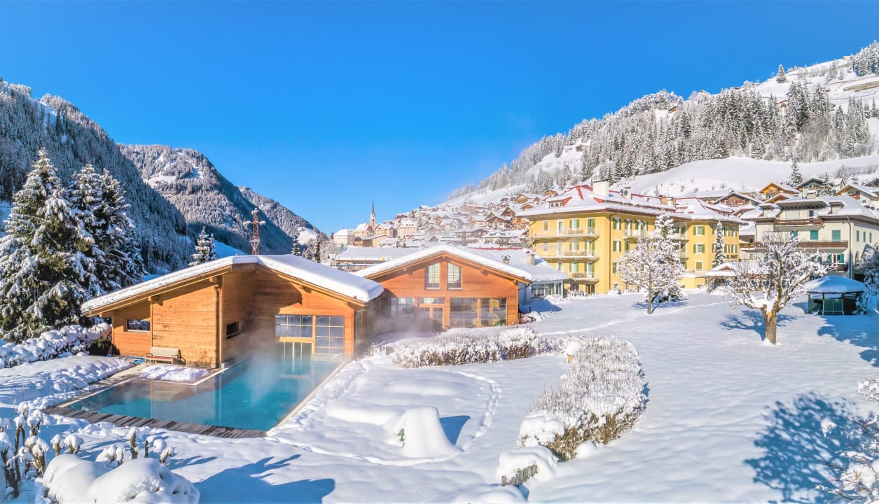 Außenansicht Family Hotel Posta