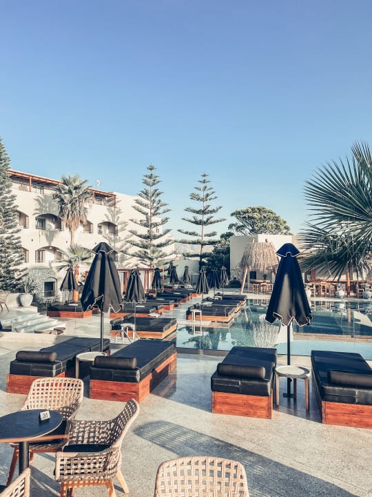 Pool Eliros Mare