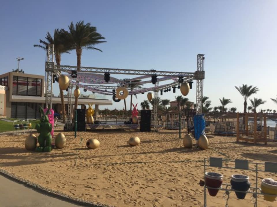 Vorbereitungen Beachparty Beach Albatros Resort