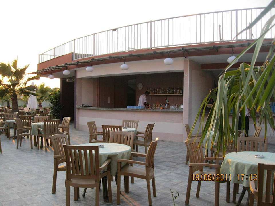 Poolbar Club Side Coast