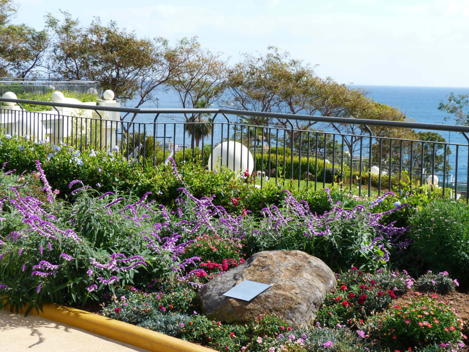 Blick von der Liege aufs Meer Hotel Porto Mare - PortoBay