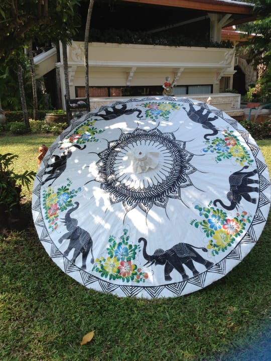 Sonnenschirm aus Papier Santhiya Tree Koh Chang Resort