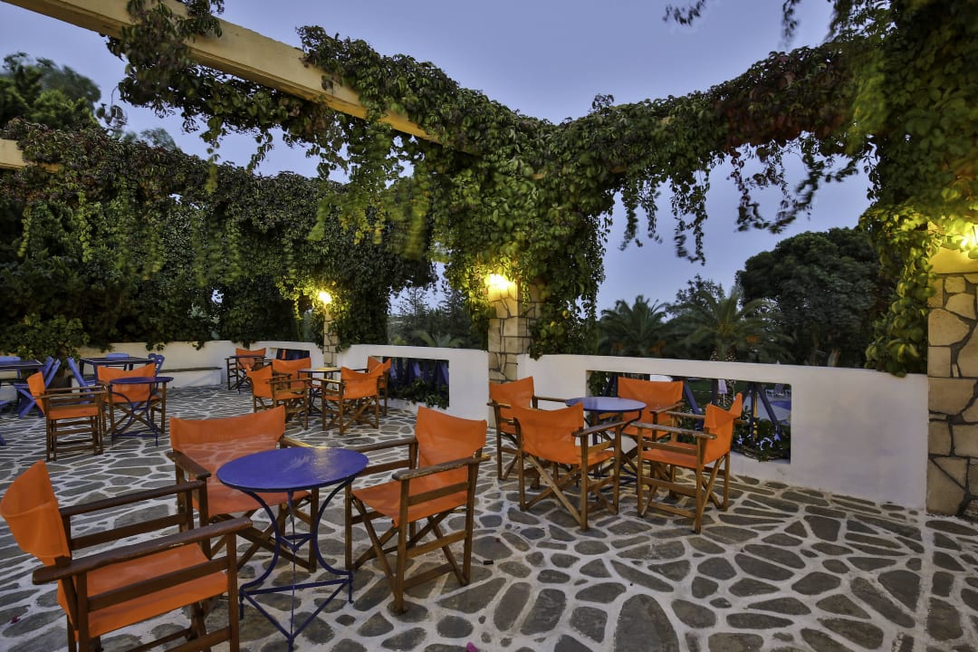 Barterrasse Ekaterini Hotel