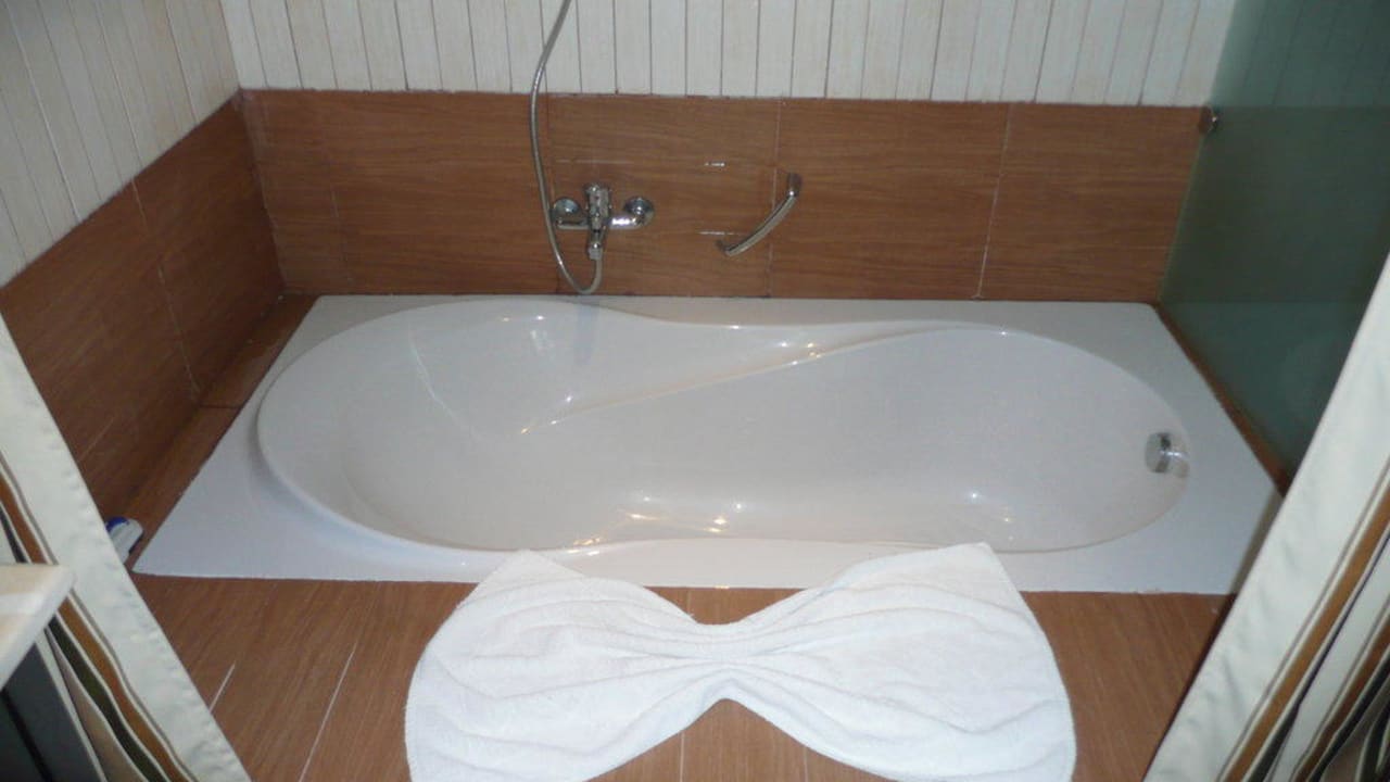 Die Badewanne Hotel Paradis Palace