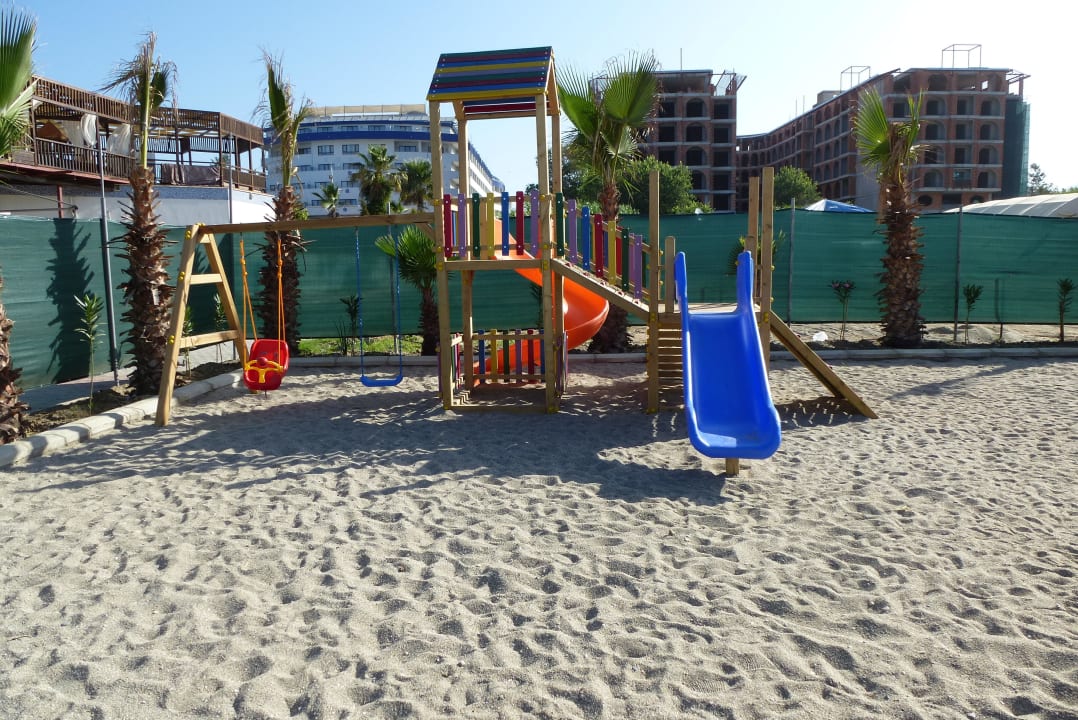 Spielplatz Dizalya Palm Garden