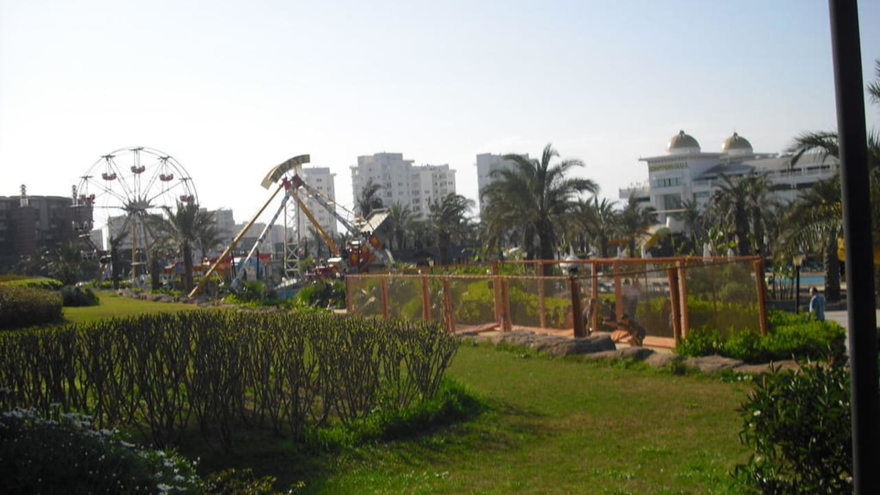 Lunapark Royal Wings Hotel