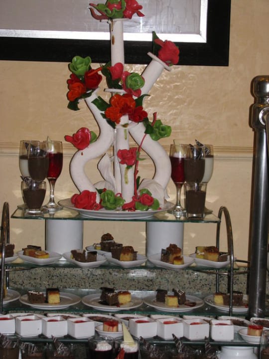 Dekoration Buffet im Hauptrestaurant Hotel JAZ Makadi Star & Spa