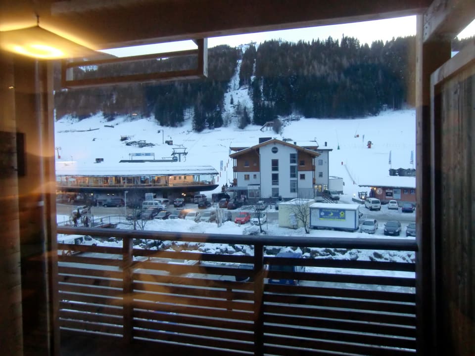 Zimmerblick (Holzleo) auf die Asitz-Talsation. Hotel Salzburger Hof Leogang