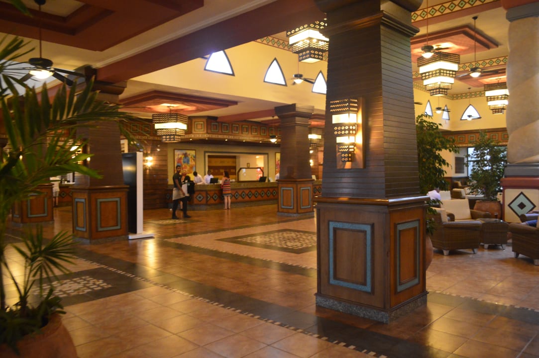 Lobby Hotel Riu Karamboa