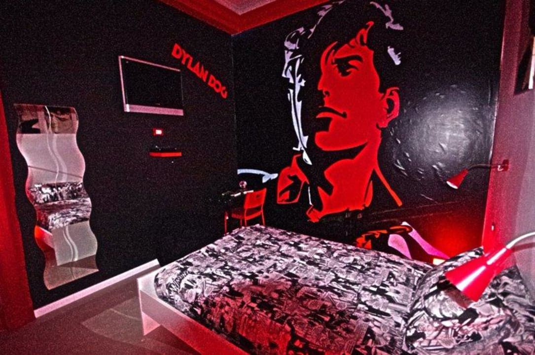 Camera Comics Guesthouse