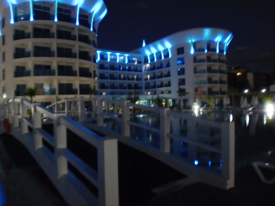 Sod bei Nacht Sultan of Dreams Hotel & Spa