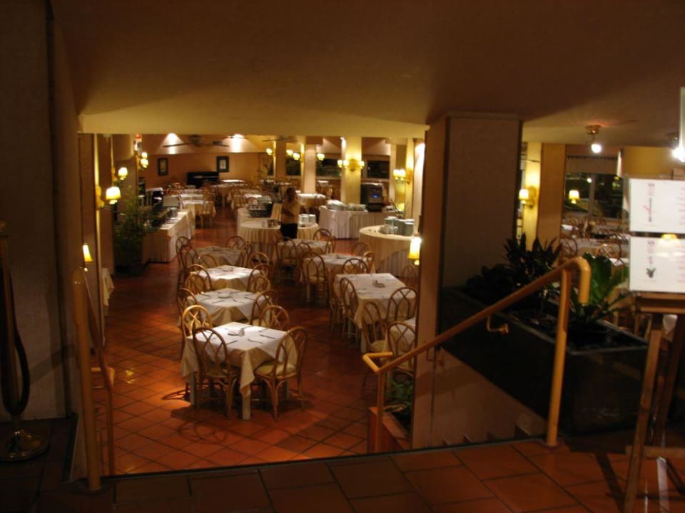 Der Frühstücksraum Hotel Dom Pedro Madeira