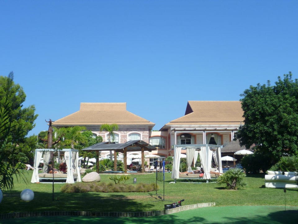 Empfangshalle und Restaurant  VIVA Cala Mesquida Suites & Spa 16+