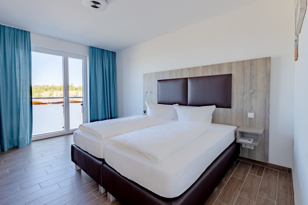 Zimmer LAGOVIDA Ferienresort am Störmthaler See