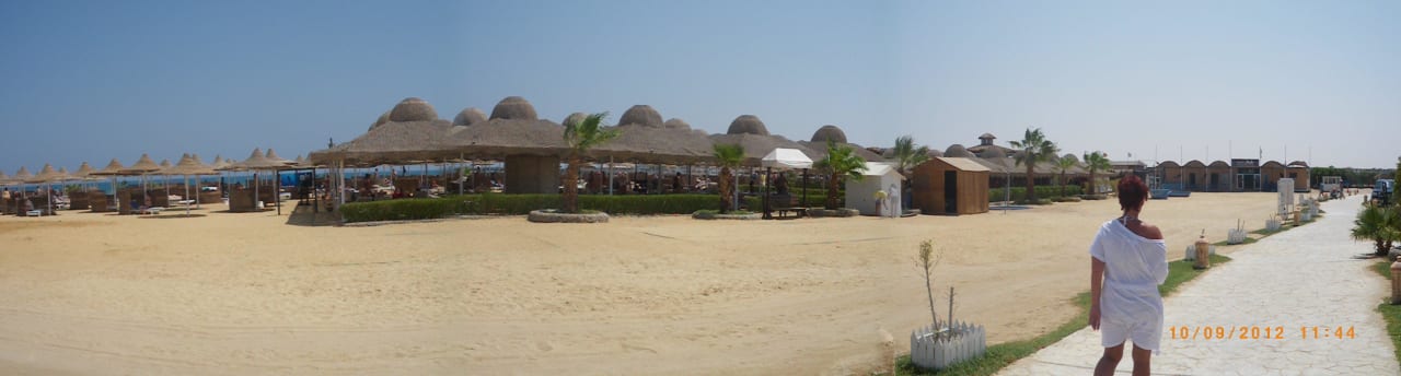 Promenade am Strand Ali Baba Palace Resort