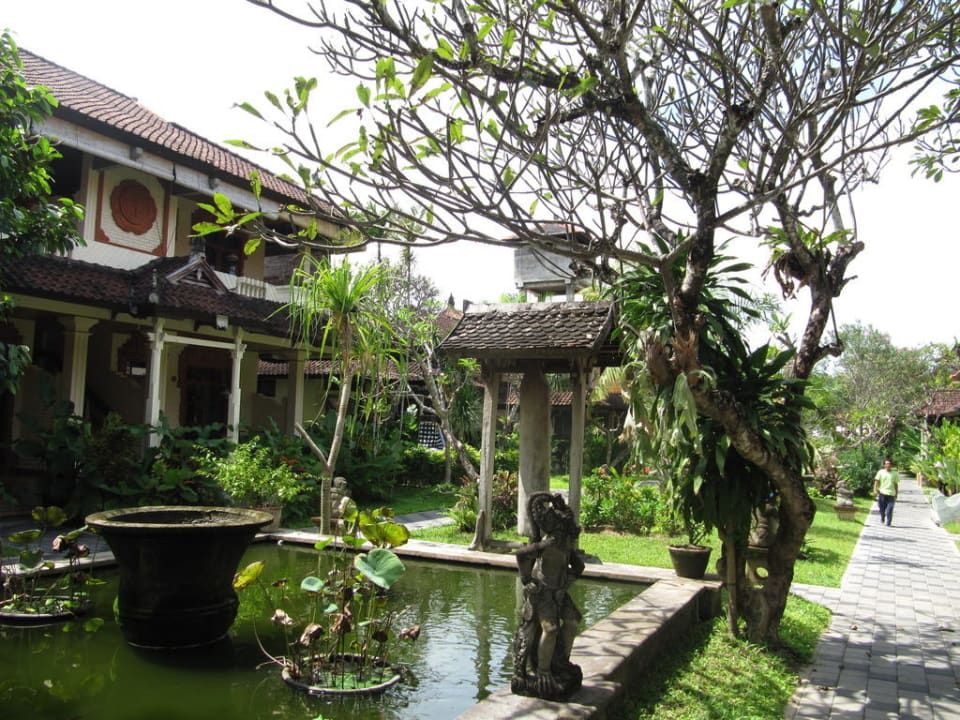 Gartenanlage Villa Shanti Beach