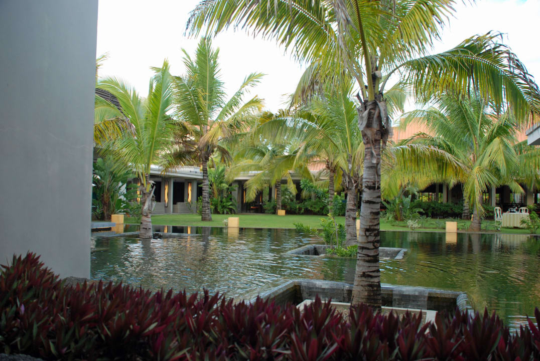 Gepflegte Anlage!                   Crystals Beach Resort Belle Mare, a member of Radisson Individuals