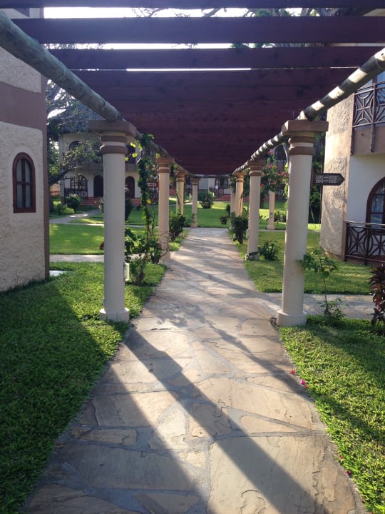 Gartenanlage Neptune Paradise Beach Resort & Spa