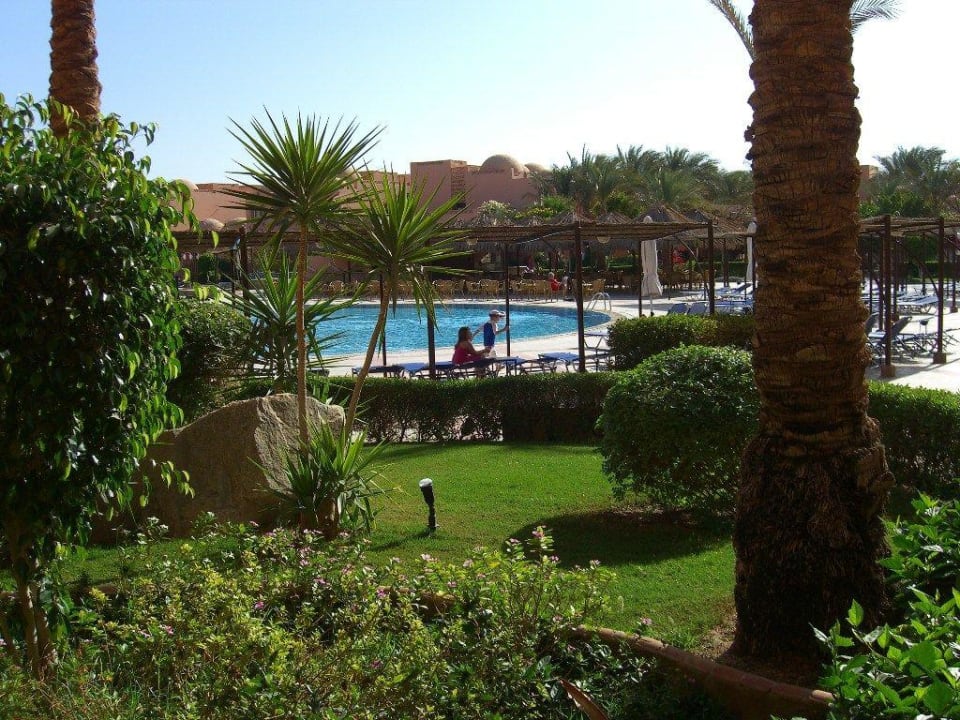 Blick vom Zimmer 4119 auf den Familypool Jaz Makadi Oasis Resort
