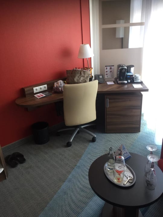 Zimmer H+ Hotel Köln Brühl