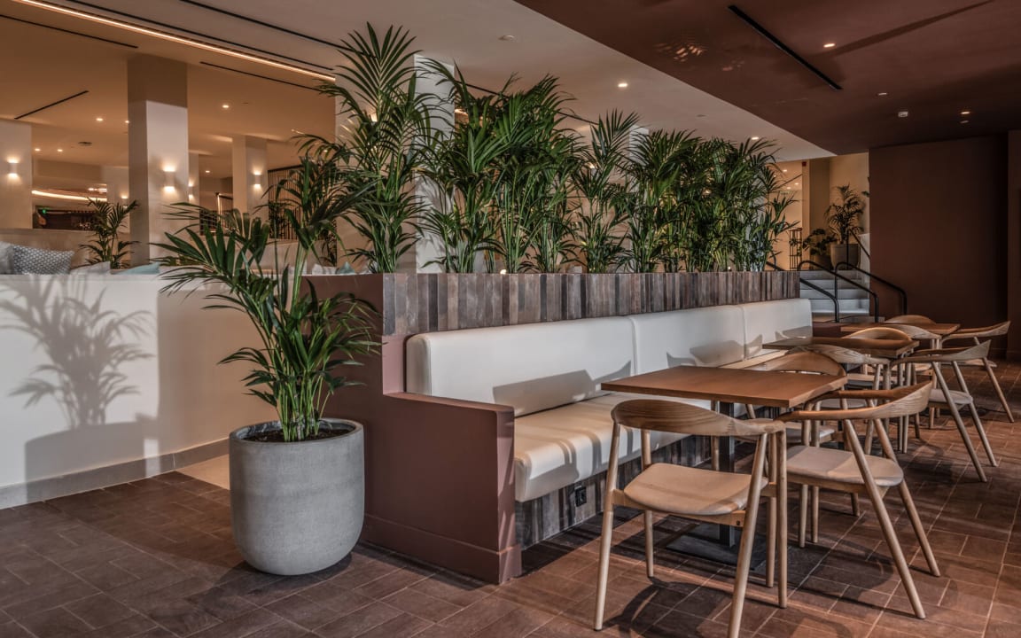 Gastro Domes Aulūs Zante, Autograph Collection