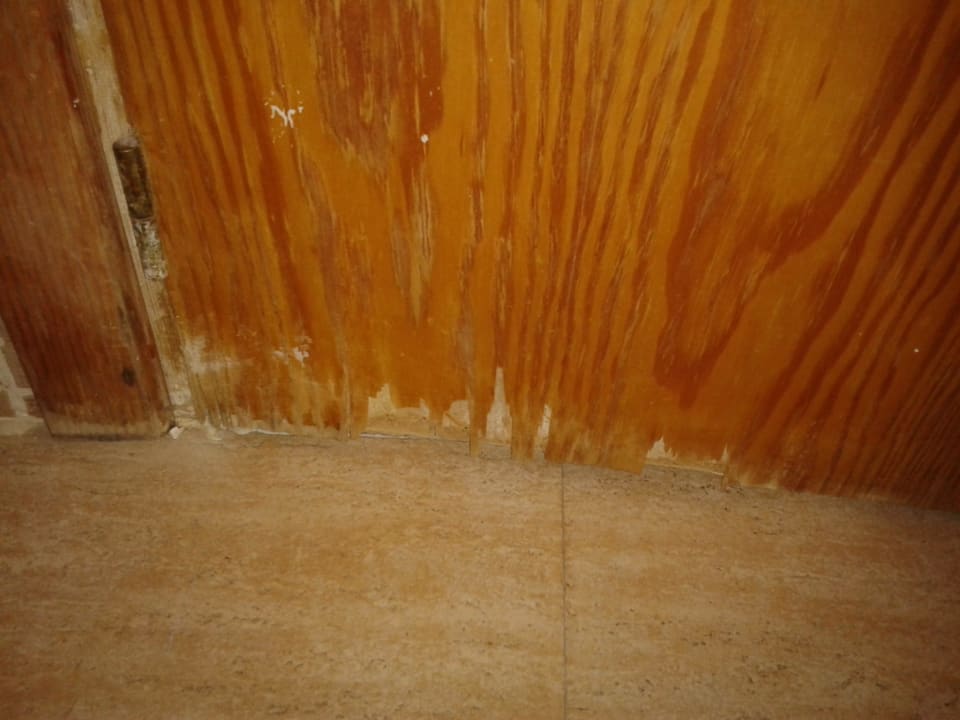 Badezimmertüre FLOR los Almendros Apartamentos