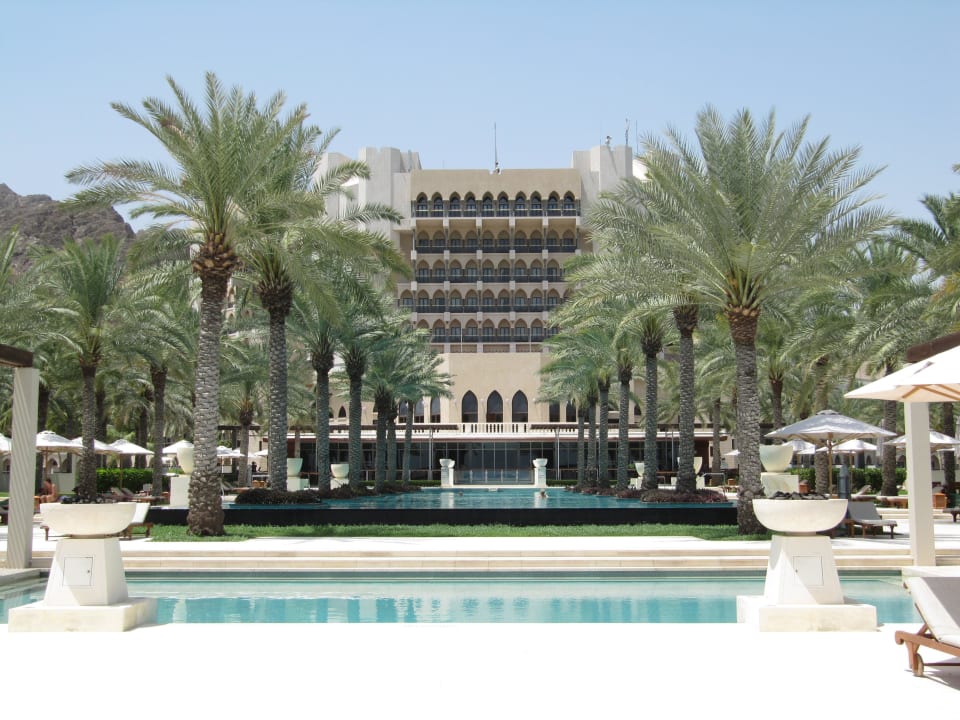 Front Al Bustan Palace - A Ritz-Carlton Hotel