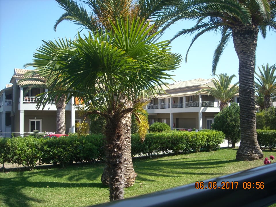 Außenansicht Acharavi Beach Hotel