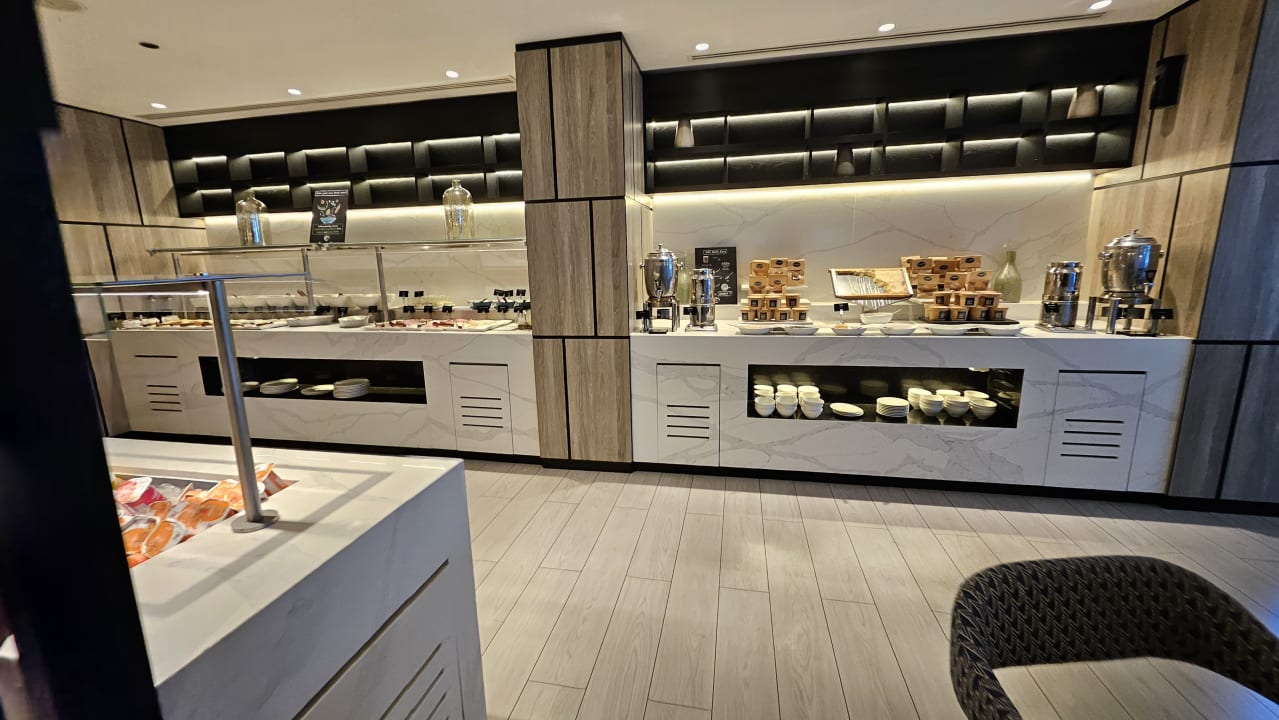 Gastro Rose Rayhaan by Rotana