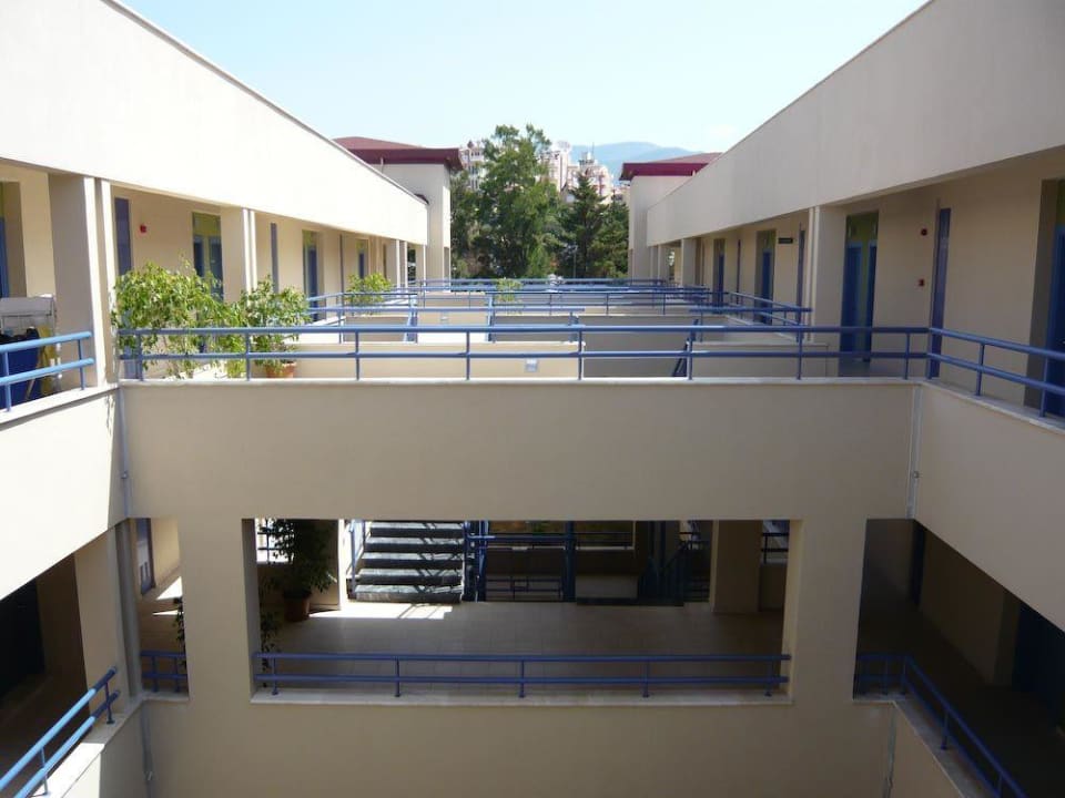 Innenhof zwischen den Trakten Labranda Alantur Resort