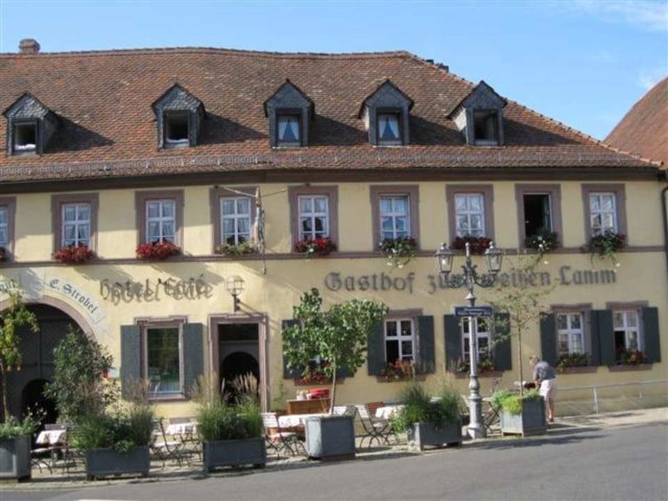 Vorderansicht Hotel Zum weißen Lamm