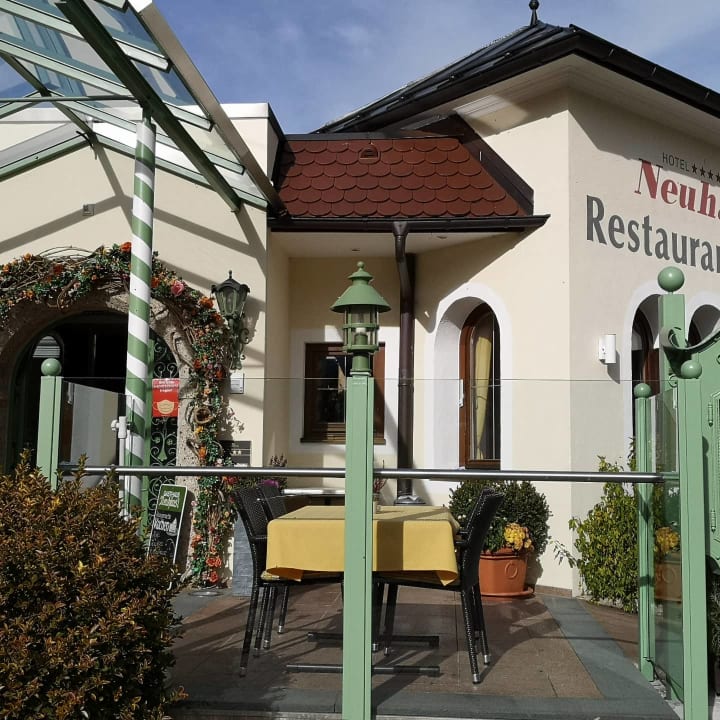 Außenansicht Hotel Neuhäusl