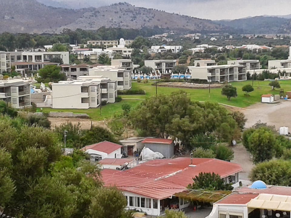 Vom Berg aufgenommen SENTIDO Port Royal Villas & Spa