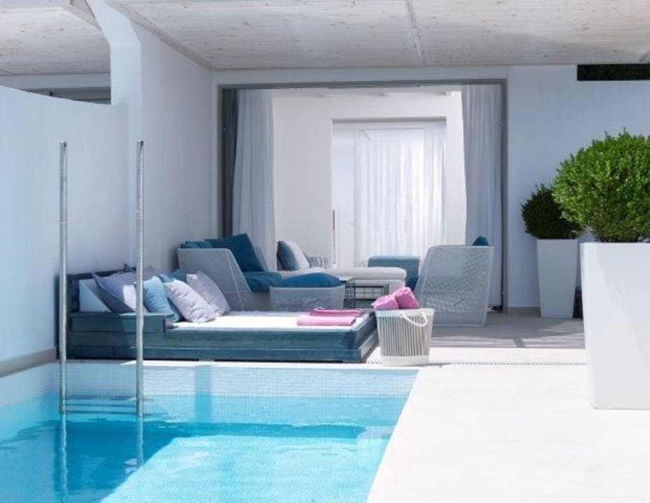 BLU Suites with private swimming pool Proteas Blu Resort