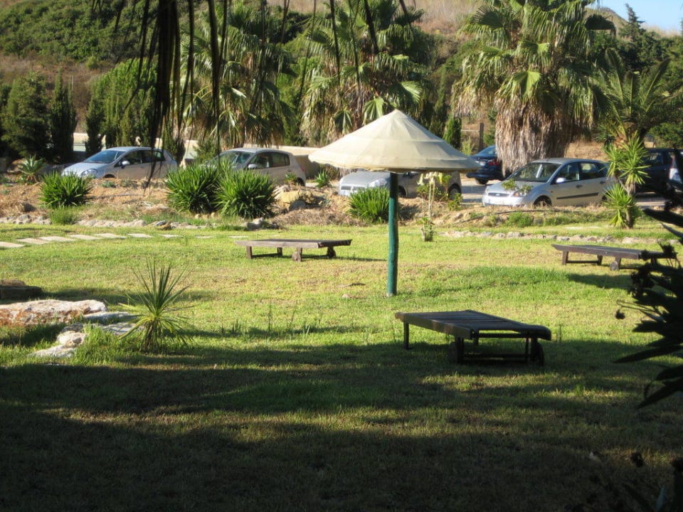 Liegewiese und Parkplatz Quinta do Mar - Country & Sea Village