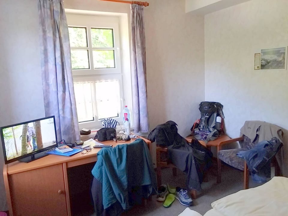 Schreibtisch und Sitzecke Pension Gartenhaus