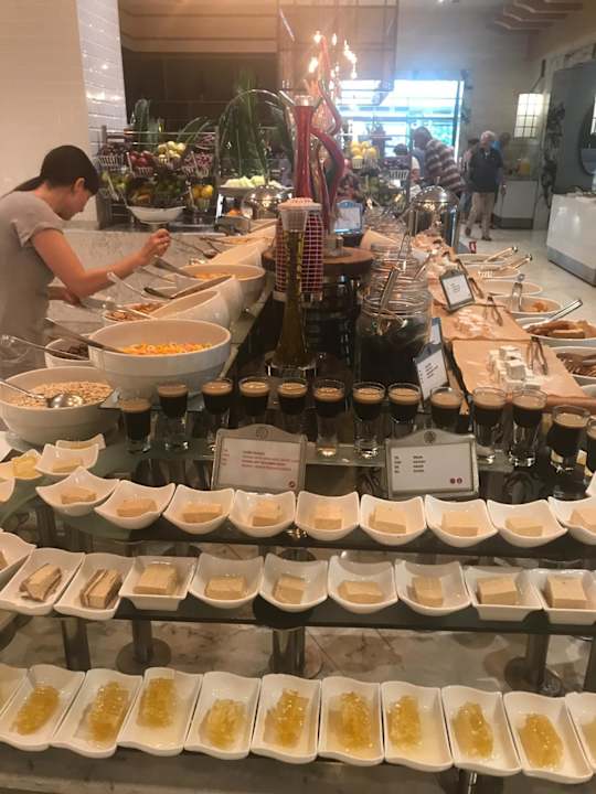 Gastro Acanthus Cennet Barut Collection