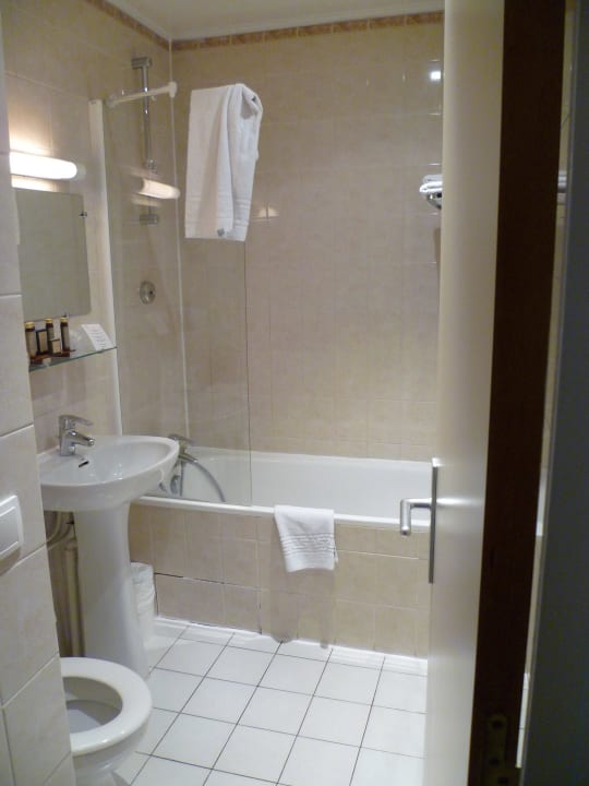 Badzimmer im 1. Superiour (1.Stock) Hotel des Arts Montmatre